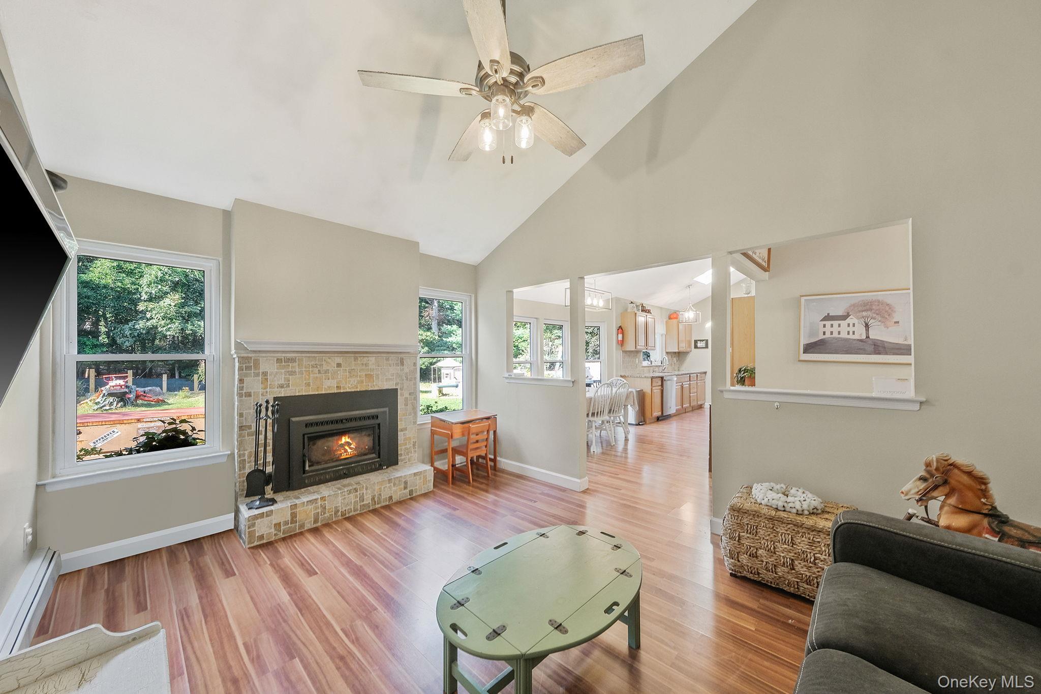 #14 photo, 32 Summercress Lane, サフォーク郡 Coram , NY 11727