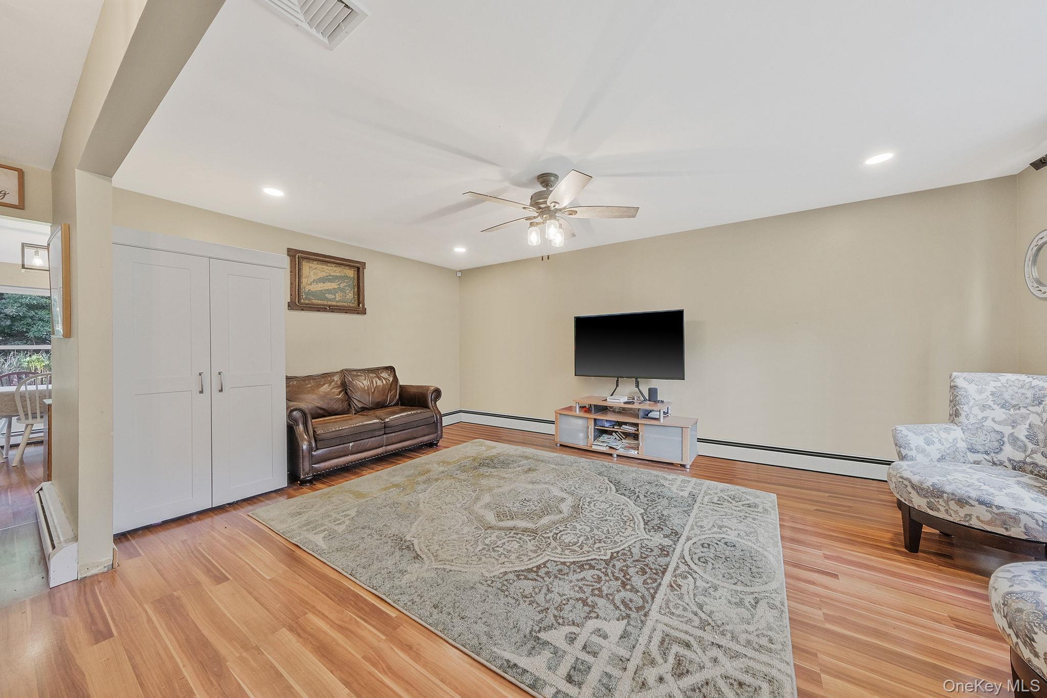 #3 photo, 32 Summercress Lane, サフォーク郡 Coram , NY 11727