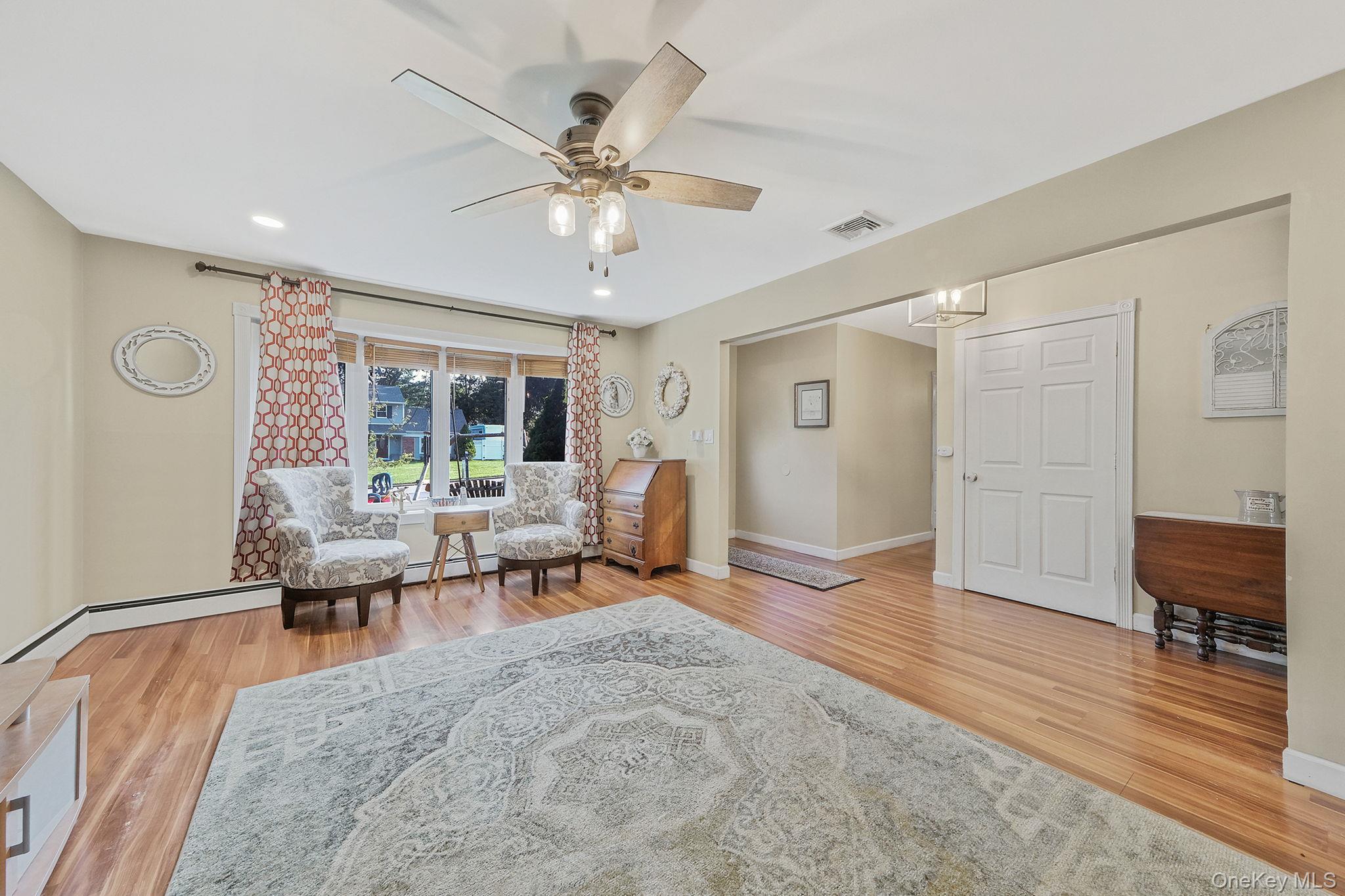 #4 photo, 32 Summercress Lane, サフォーク郡 Coram , NY 11727