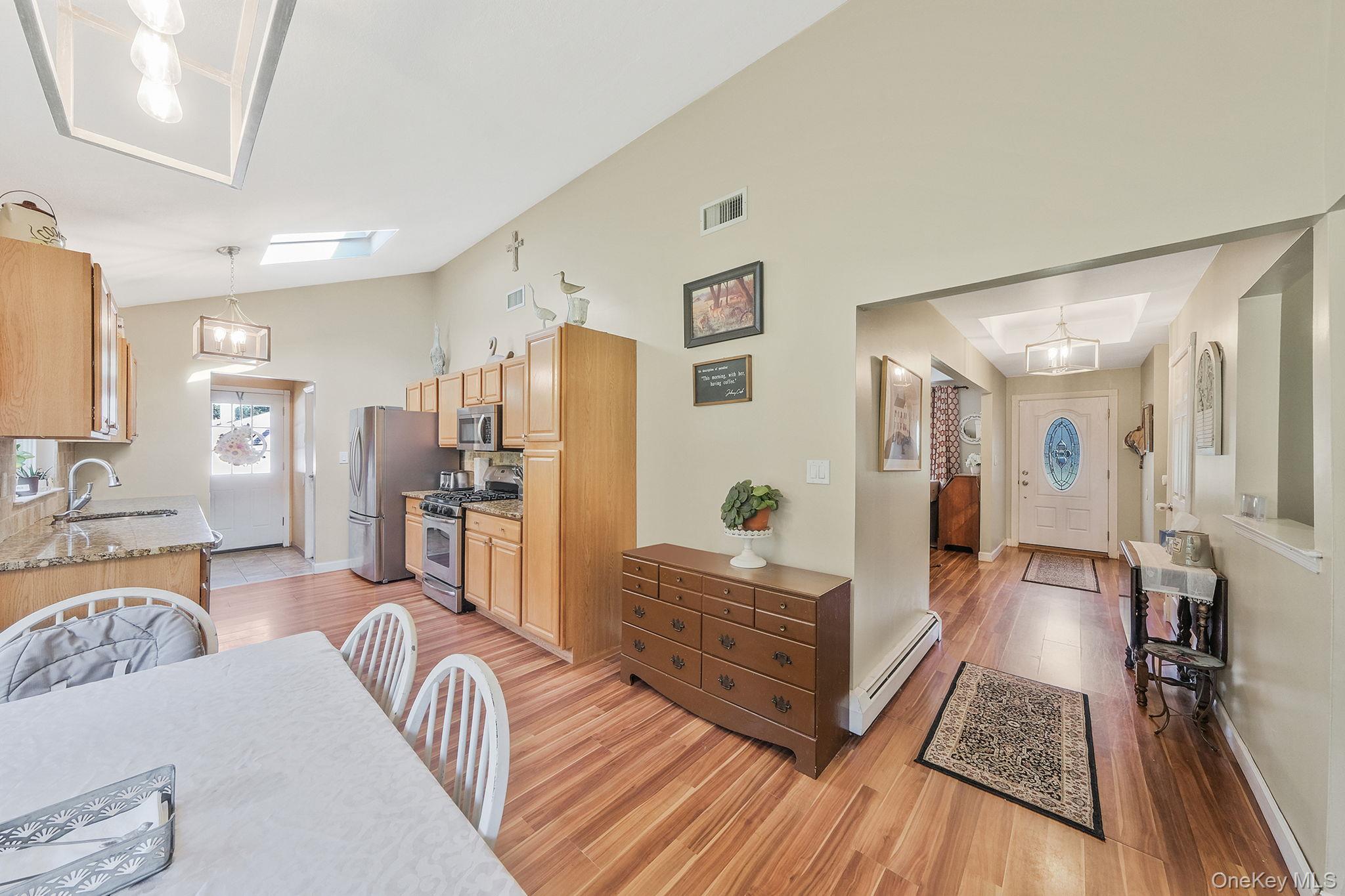 #7 photo, 32 Summercress Lane, サフォーク郡 Coram , NY 11727