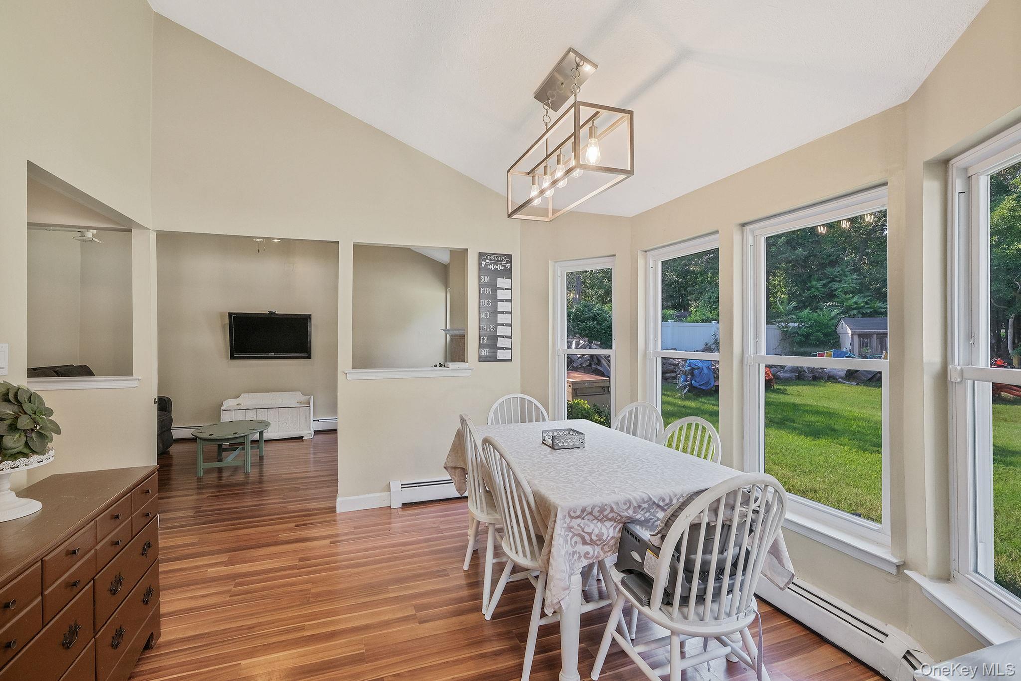 #8 photo, 32 Summercress Lane, サフォーク郡 Coram , NY 11727