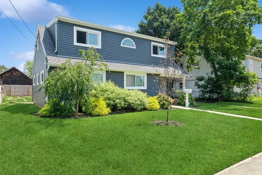 #1 photo, 28 William Street, Copiague , NY 11726