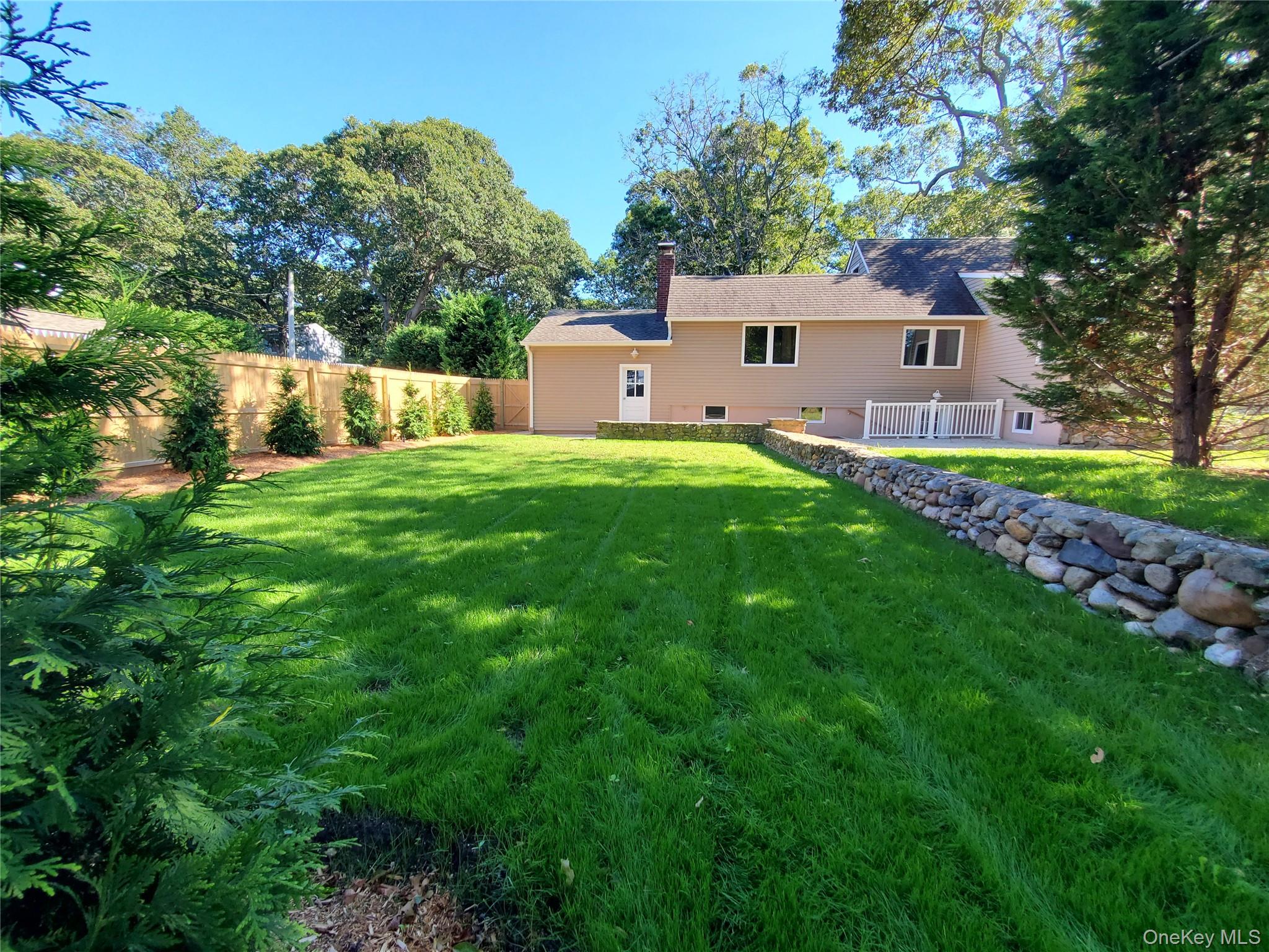 #20 photo, 11 Oceanside Drive, Sound Beach , NY 11789