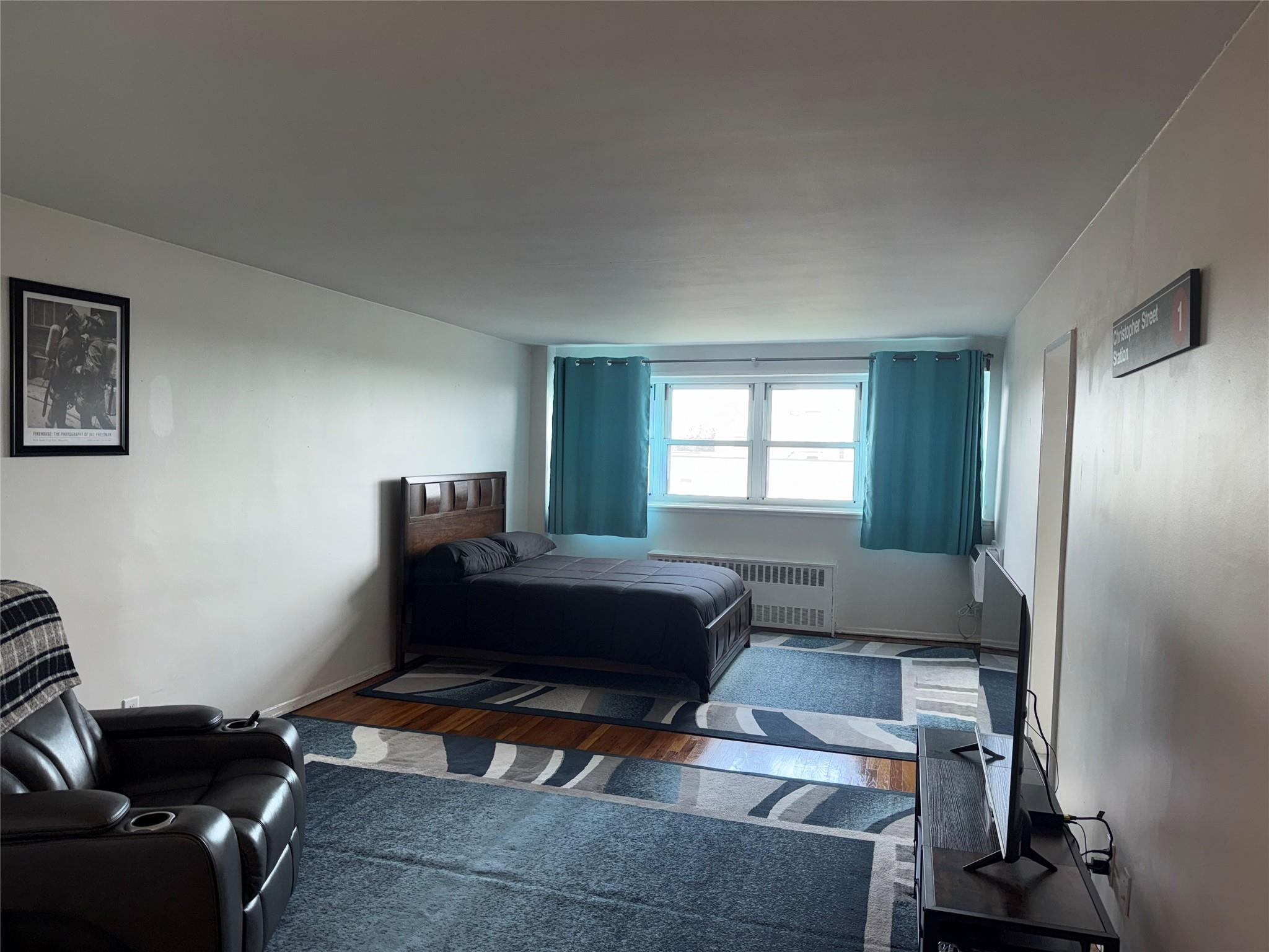 #1 photo, 370 Westchester Avenue, Port Chester , NY 10573