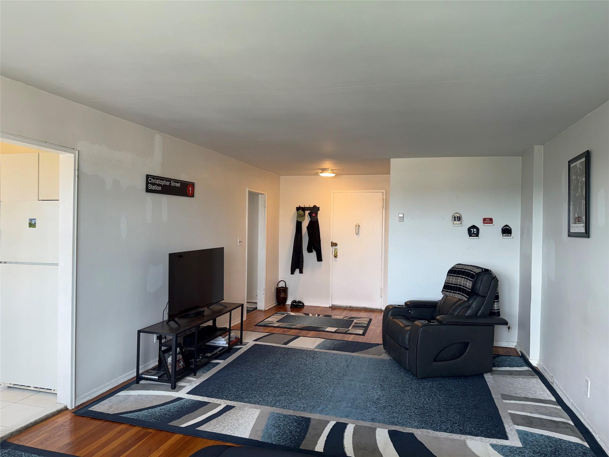 #11 photo, 370 Westchester Avenue, Port Chester , NY 10573