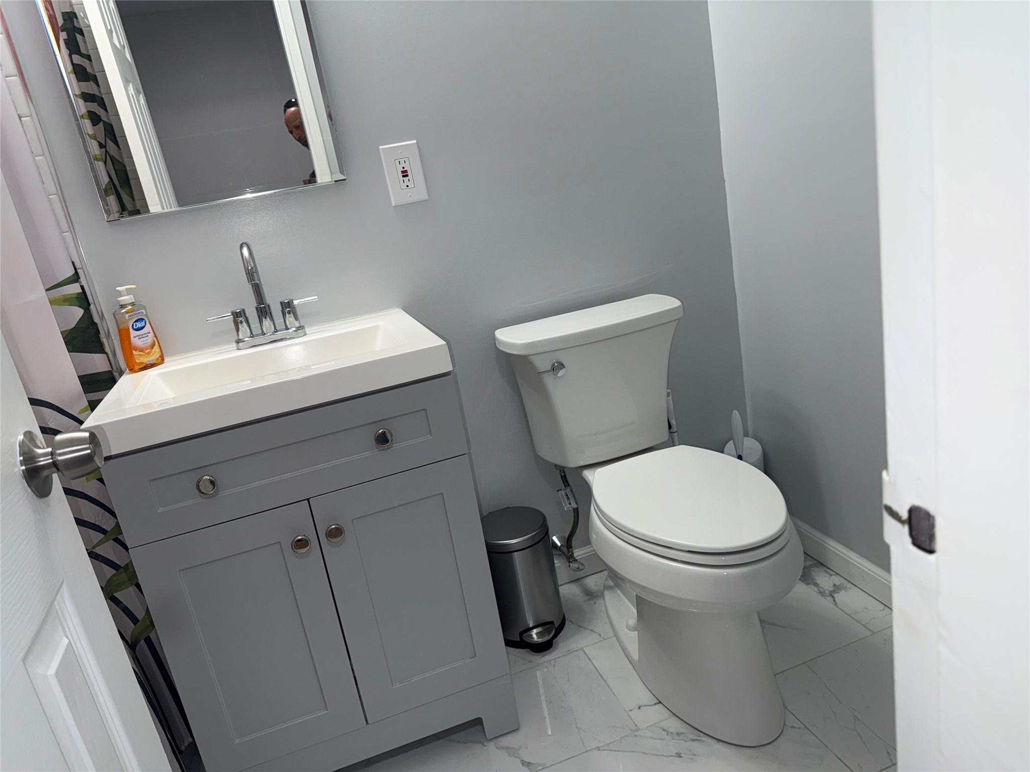 #5 photo, 370 Westchester Avenue, Port Chester , NY 10573