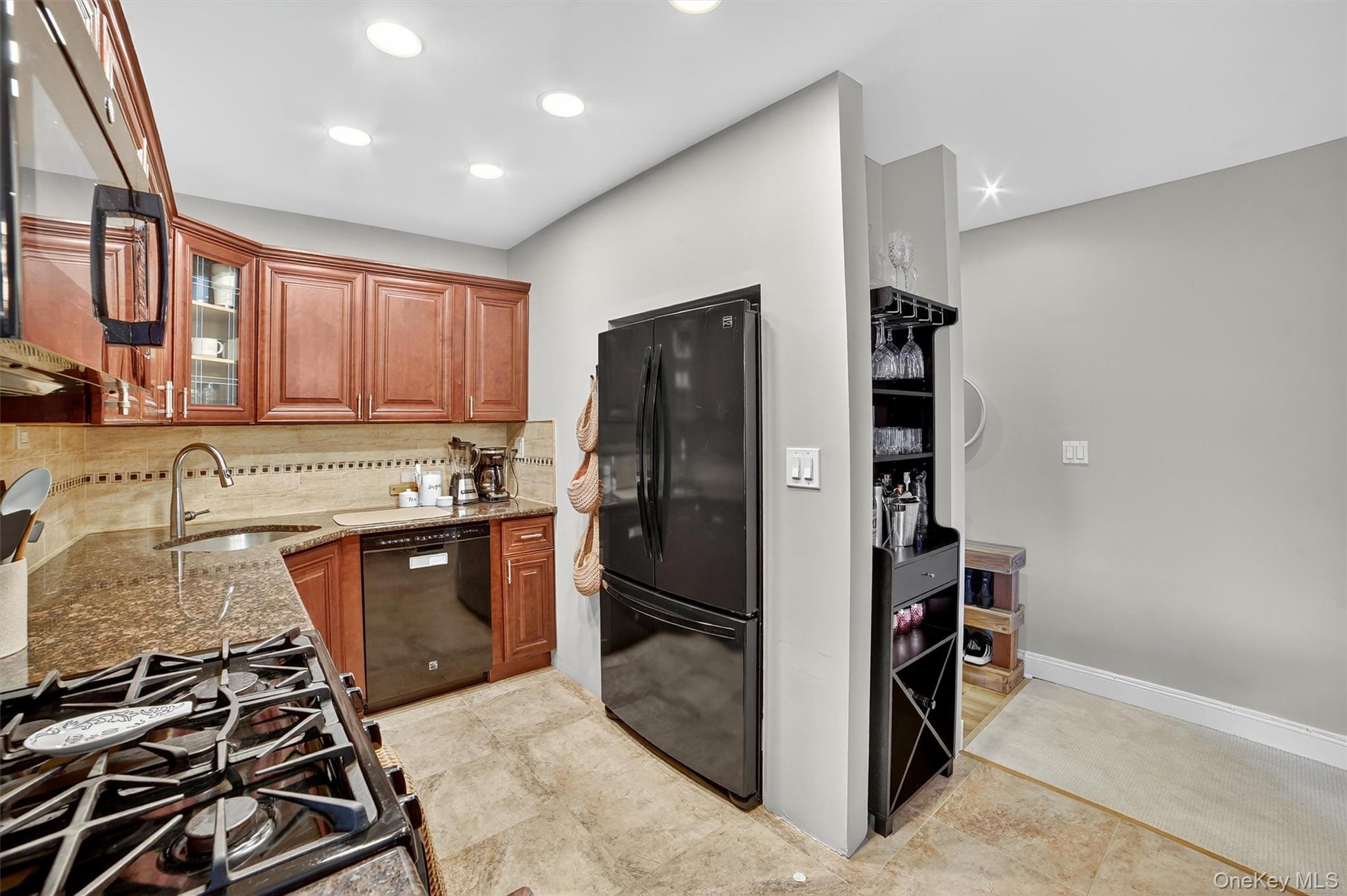 #19 photo, 4 Bryant Crescent, White Plains , NY 10605