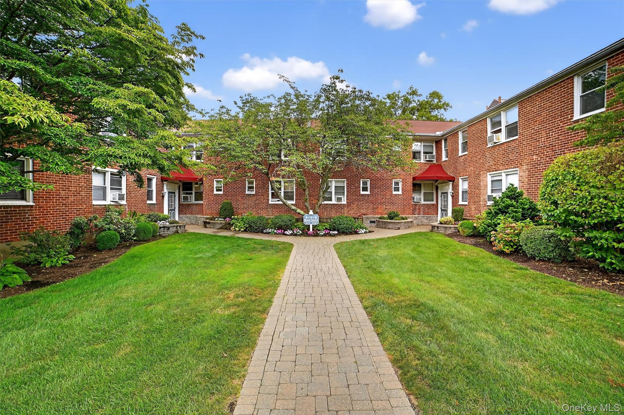 #2 photo, 4 Bryant Crescent, White Plains , NY 10605