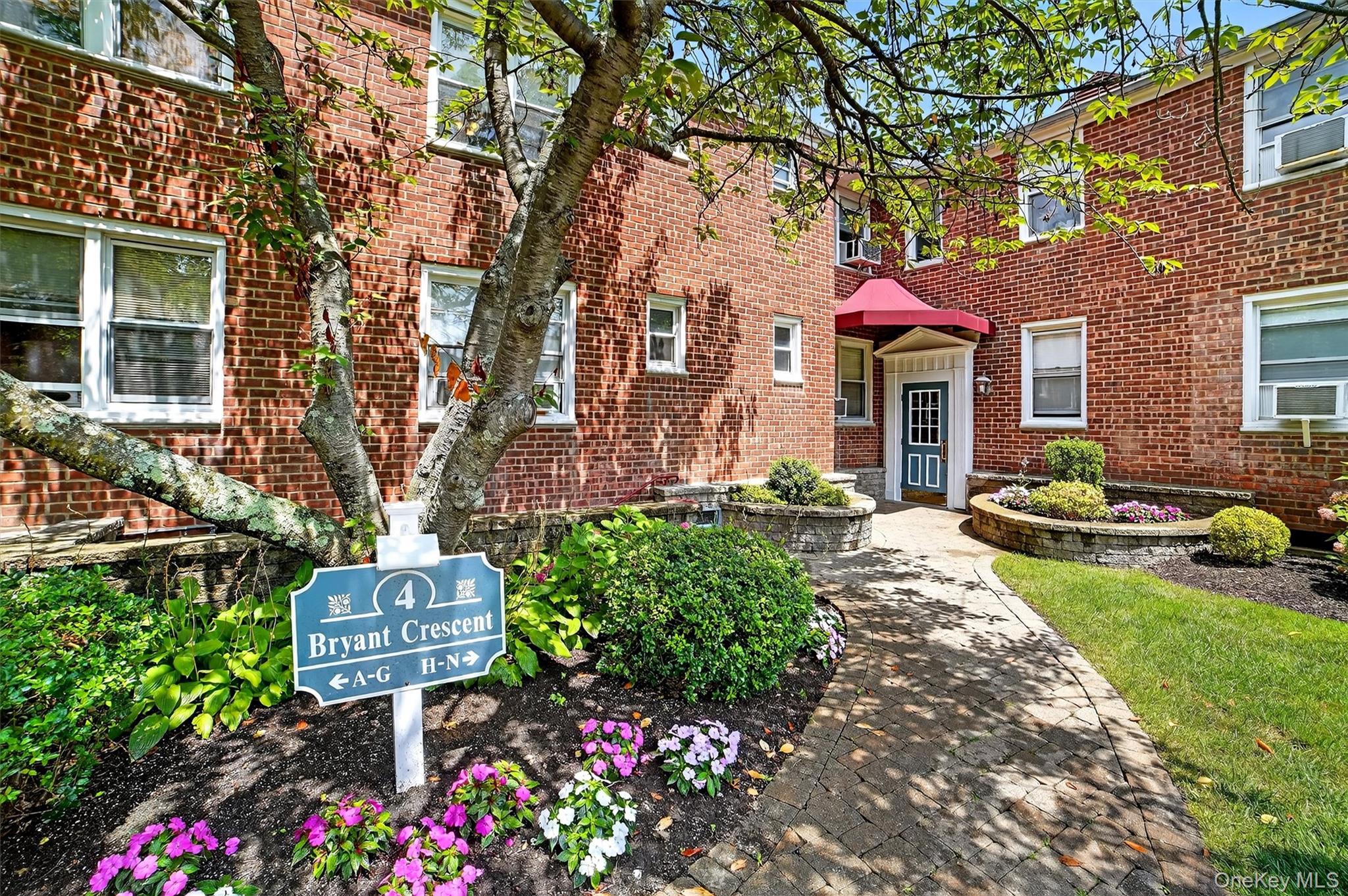 #4 photo, 4 Bryant Crescent, White Plains , NY 10605