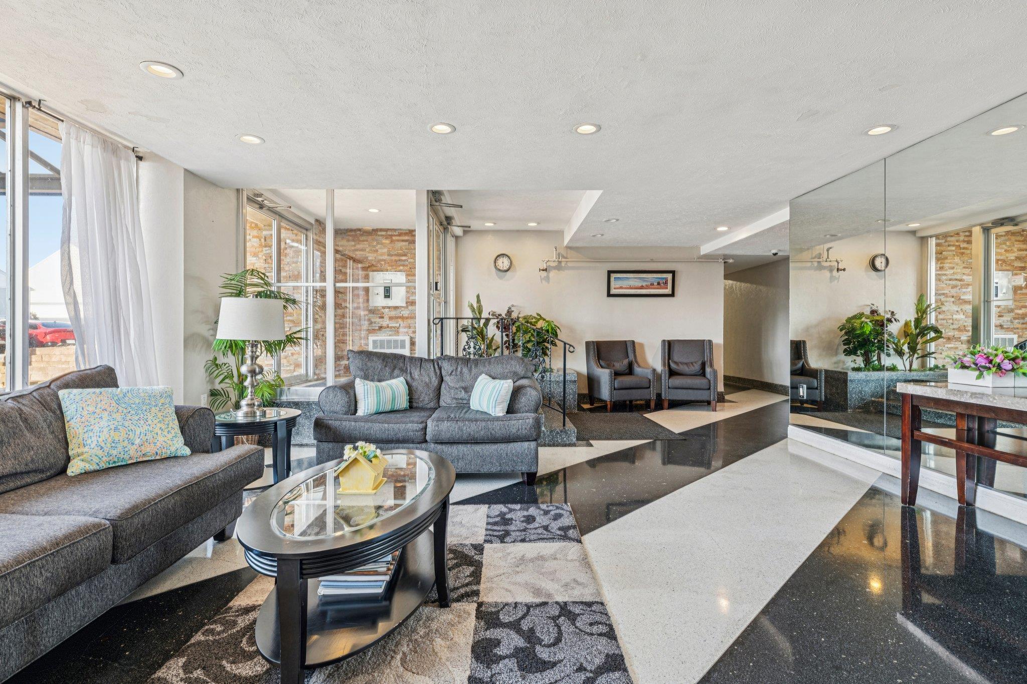 #19 photo, 560 W Broadway, Long Beach , NY 11561