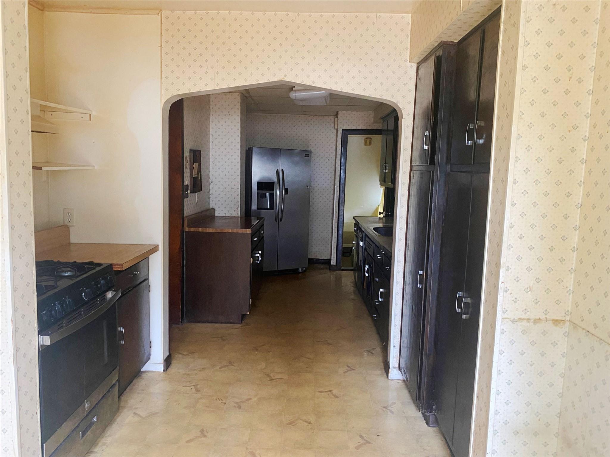 #5 photo, 1 Lewis Place, Lynbrook , NY 11563