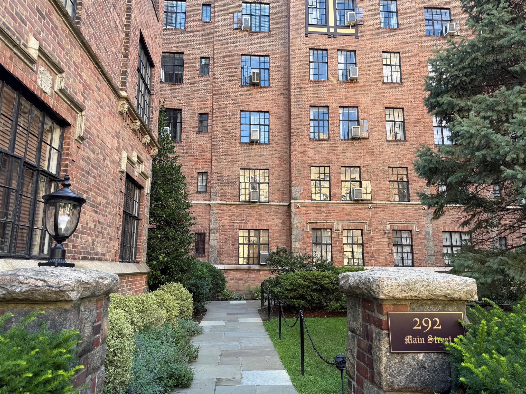 #1 photo, 292 Main Street, White Plains , NY 10601