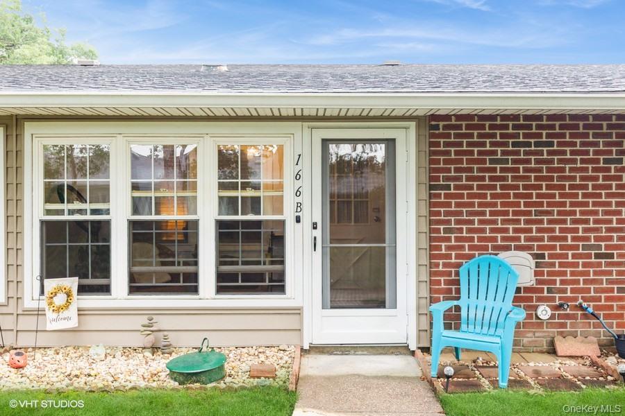 #1 photo, 166 Ventry Court, サフォーク郡 Ridge , NY 11961