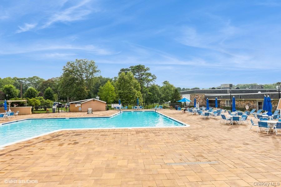 #16 photo, 166 Ventry Court, サフォーク郡 Ridge , NY 11961