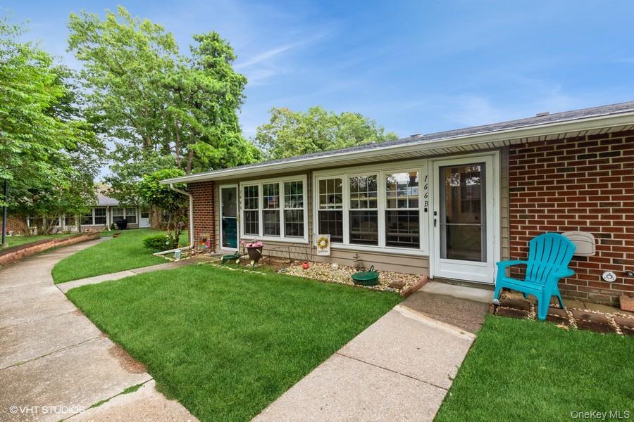 #2 photo, 166 Ventry Court, サフォーク郡 Ridge , NY 11961