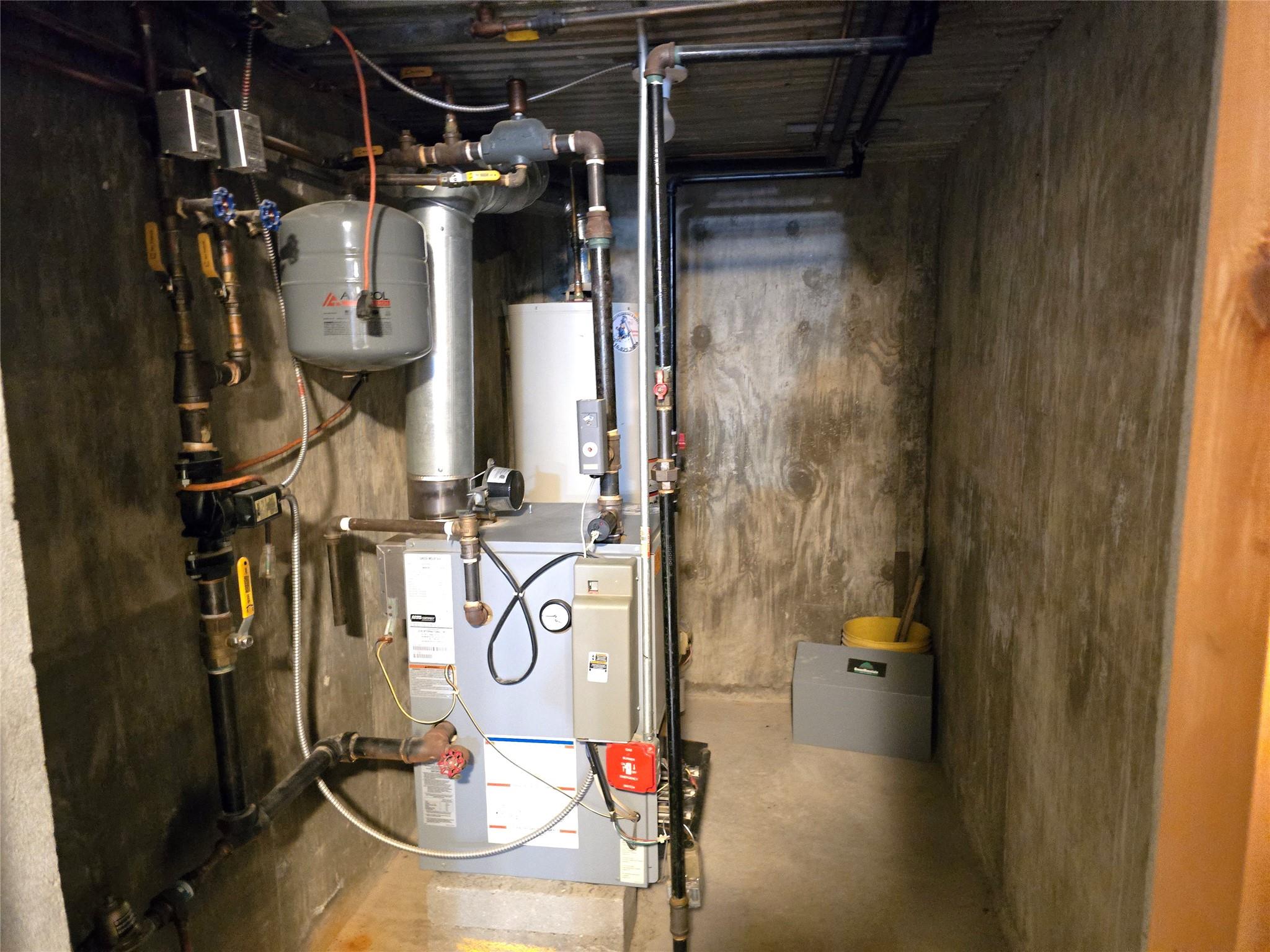 #20 photo, 204-19 46TH RD, Bayside , NY 11361