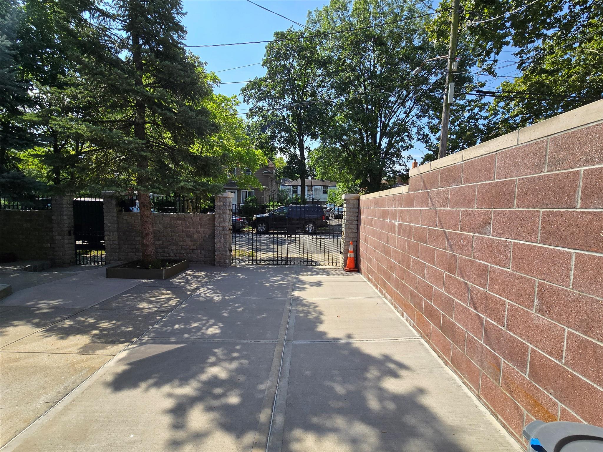 #3 photo, 204-19 46TH RD, Bayside , NY 11361