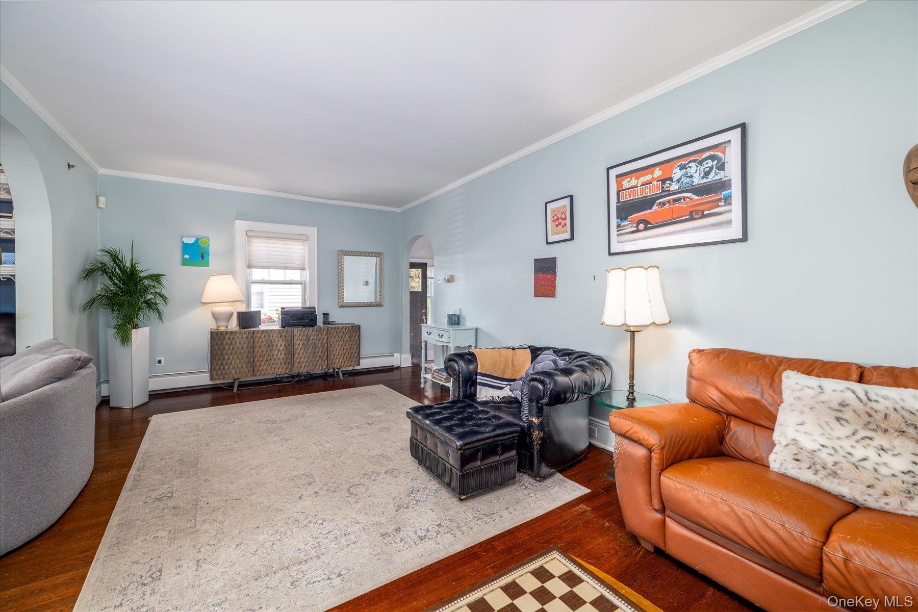 #7 photo, 25 Loel Court, Rockville Centre , NY 11570