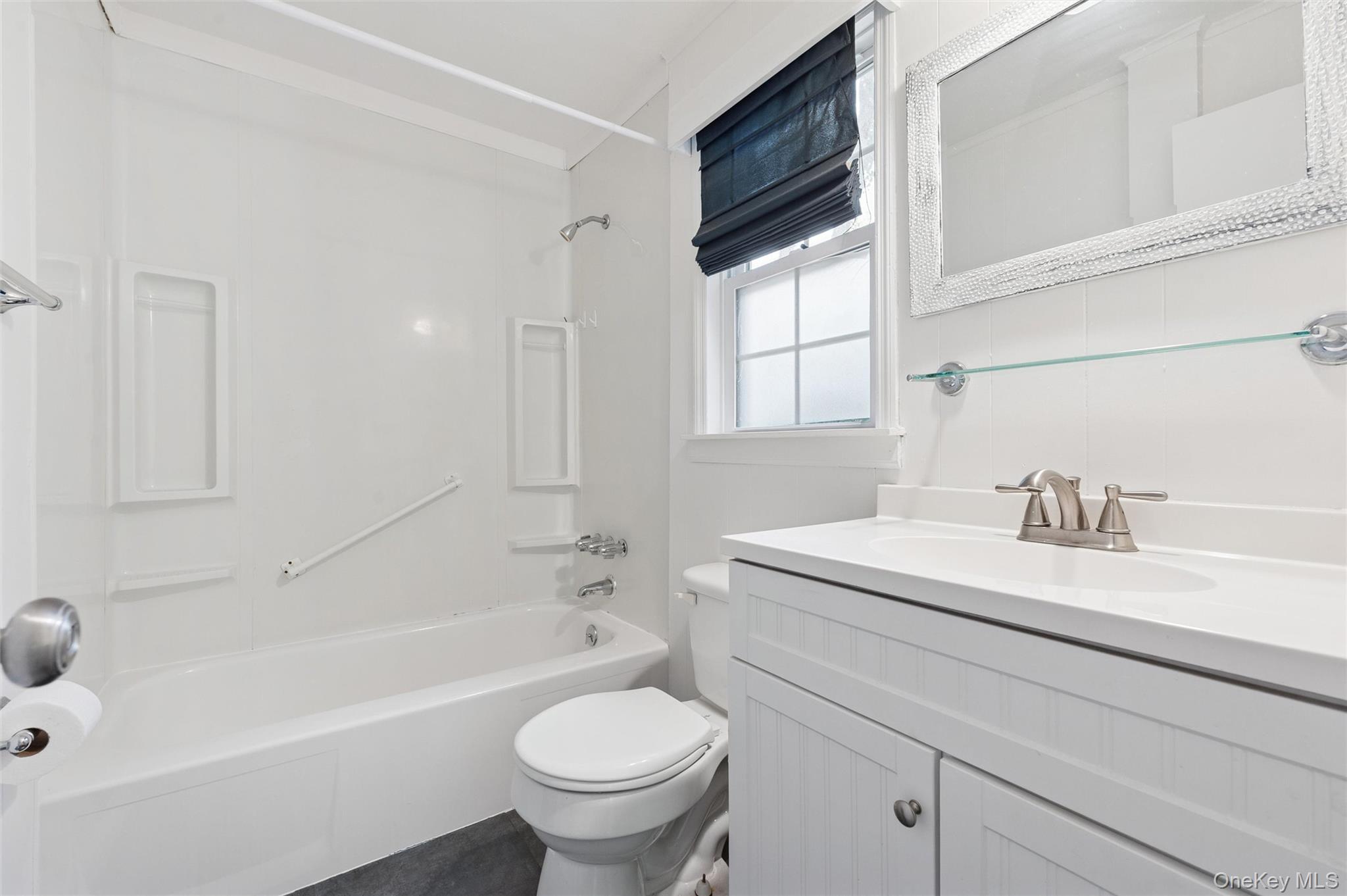 #11 photo, 4 E End Avenue, サフォーク郡 East Quogue , NY 11942