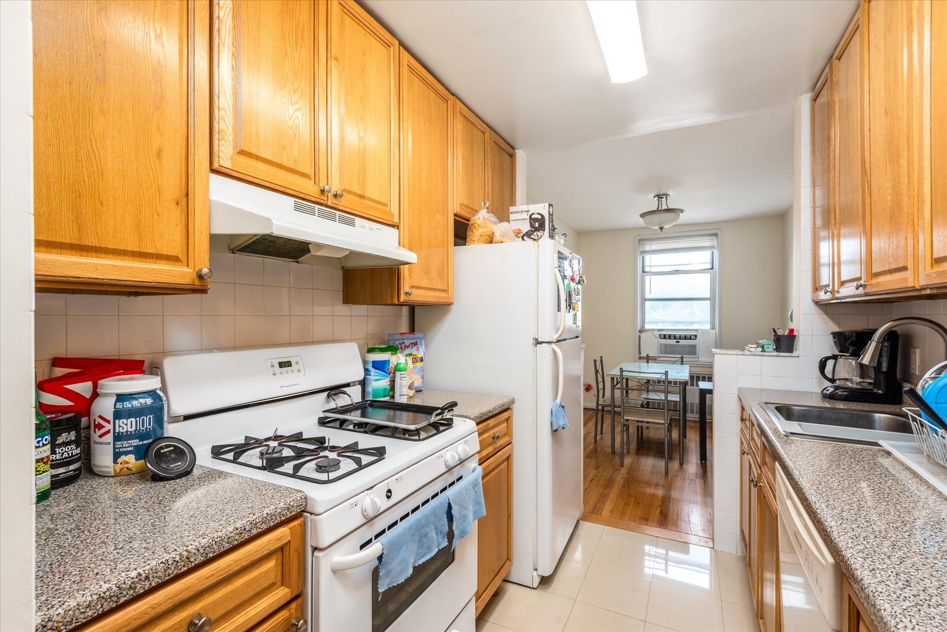 #10 photo, 60-11 Broadway, クイーンズ区 Woodside , NY 11377