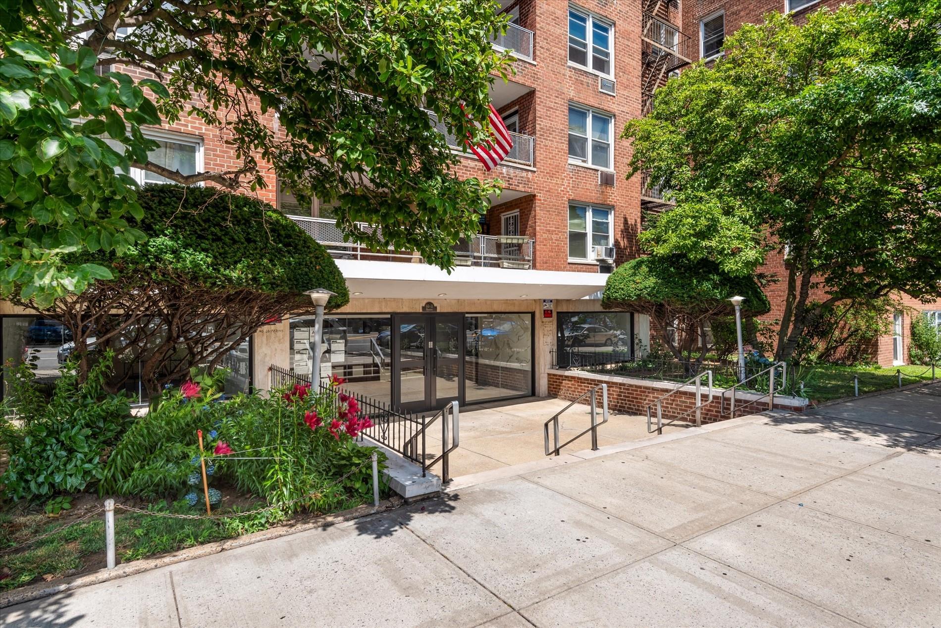 #15 photo, 60-11 Broadway, クイーンズ区 Woodside , NY 11377