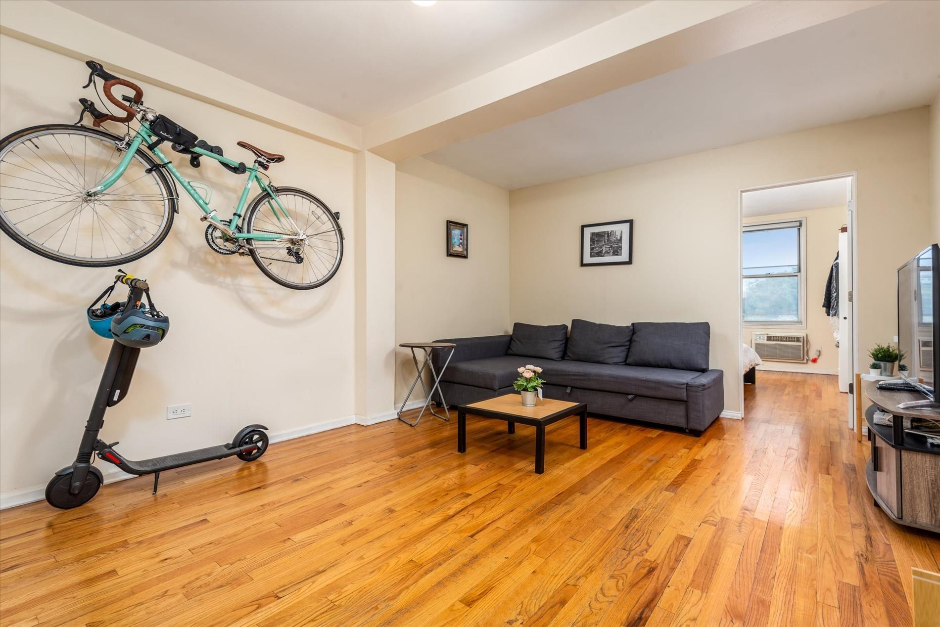 #2 photo, 60-11 Broadway, クイーンズ区 Woodside , NY 11377