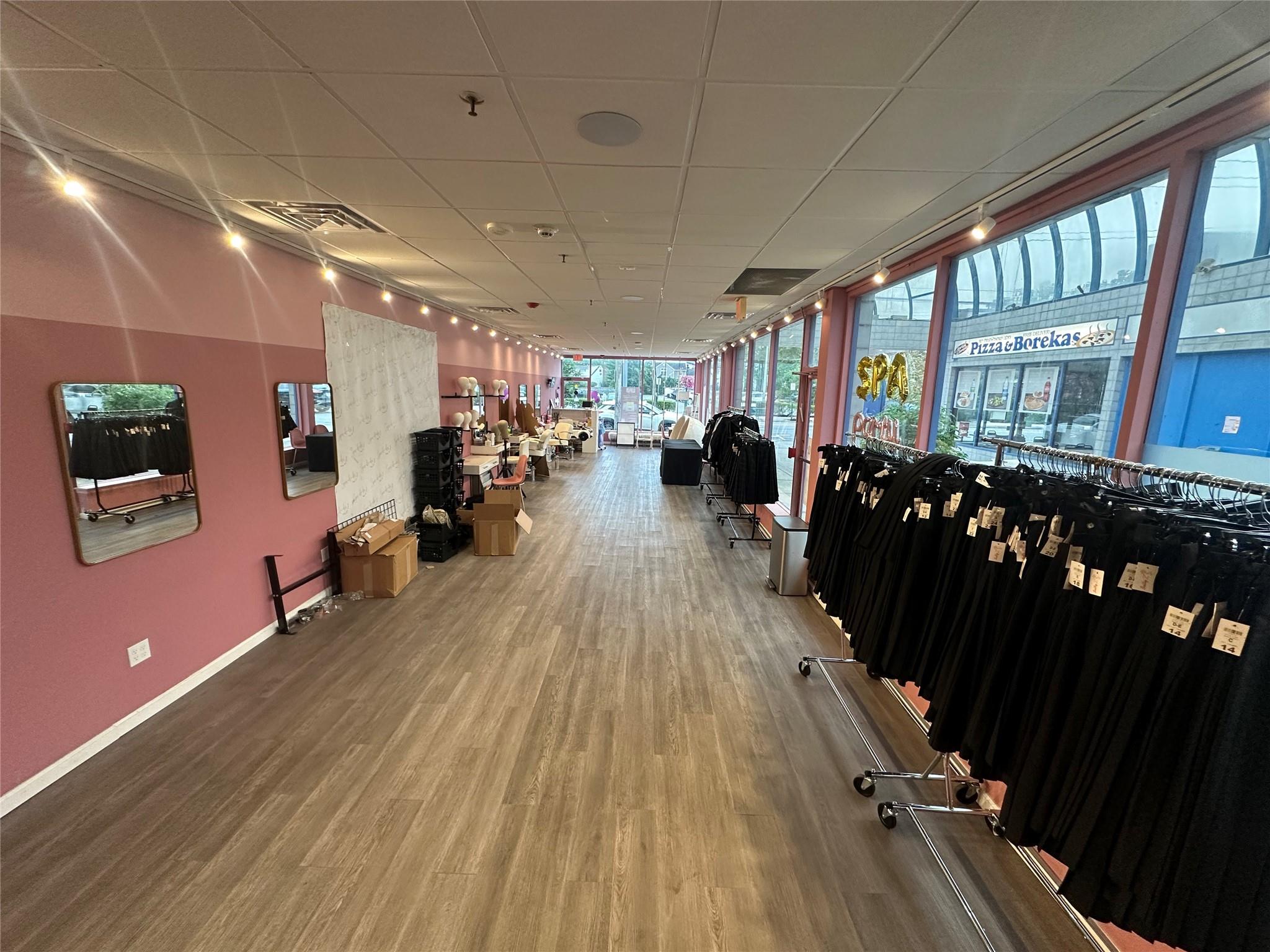 #6 photo, 588 Central, ナッソー郡 Cedarhurst , NY 11516