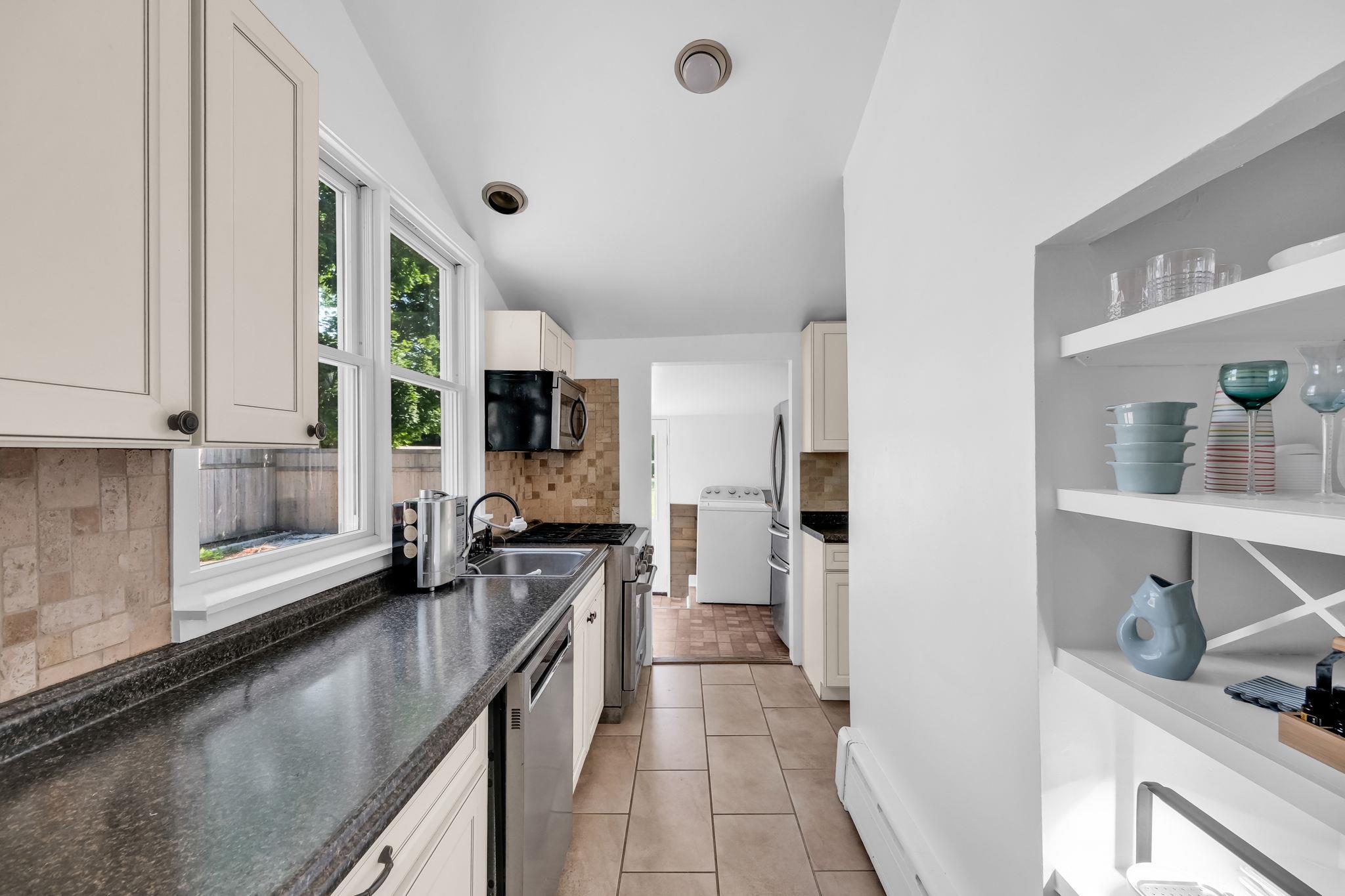 #8 photo, 7 Atlantic Avenue, サフォーク郡 East Moriches , NY 11940