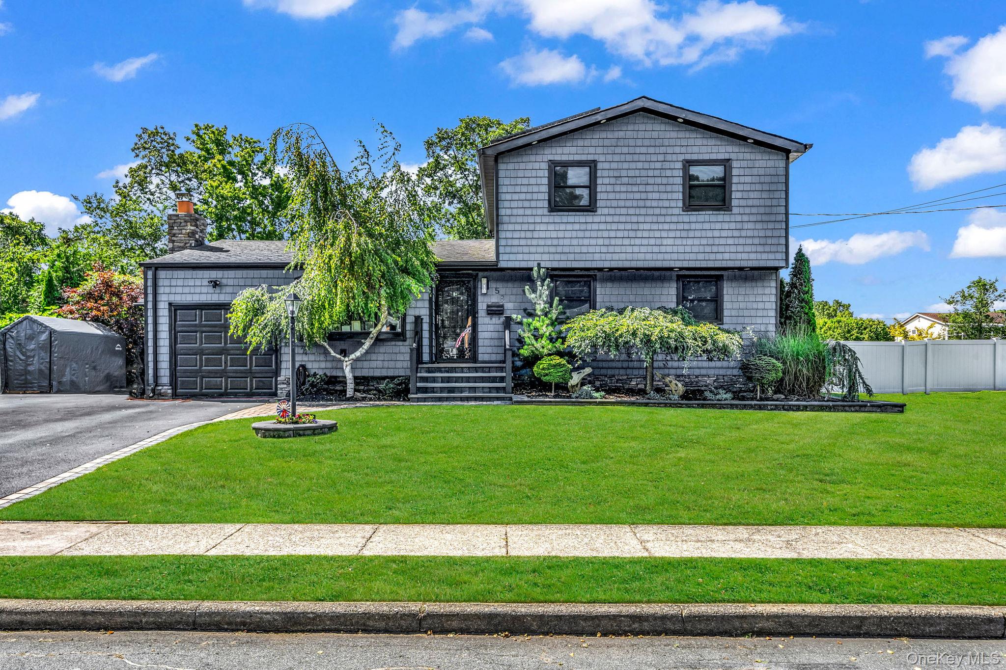 #1 photo, 58 39th Street, सफ़ोक काउंटी Islip , NY 11751