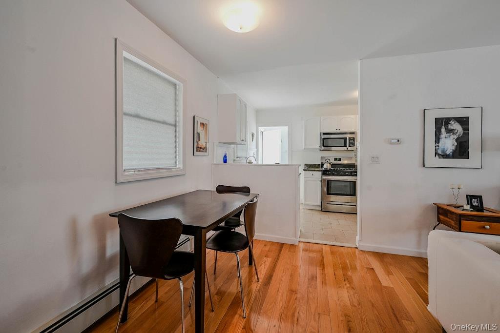 #11 photo, 1031 West Street, Riverhead , NY 11901