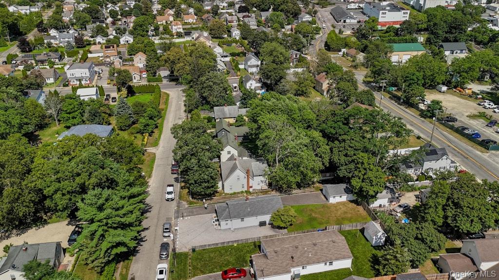 #19 photo, 1031 West Street, Riverhead , NY 11901