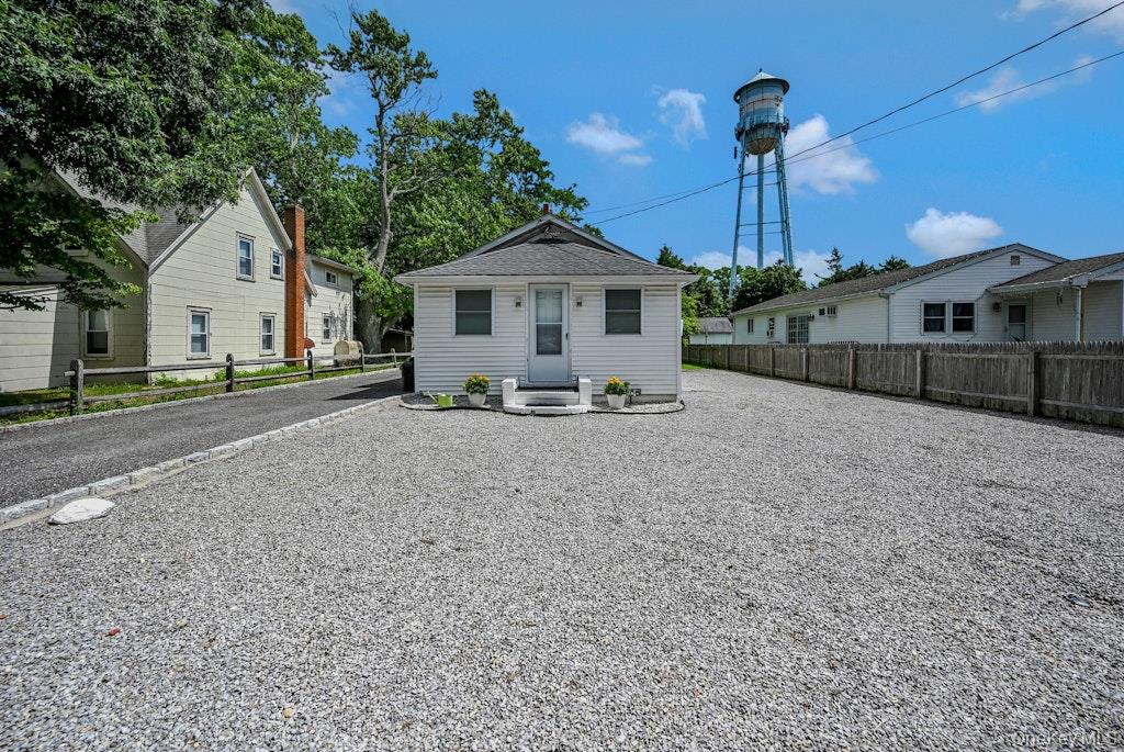 #2 photo, 1031 West Street, Riverhead , NY 11901