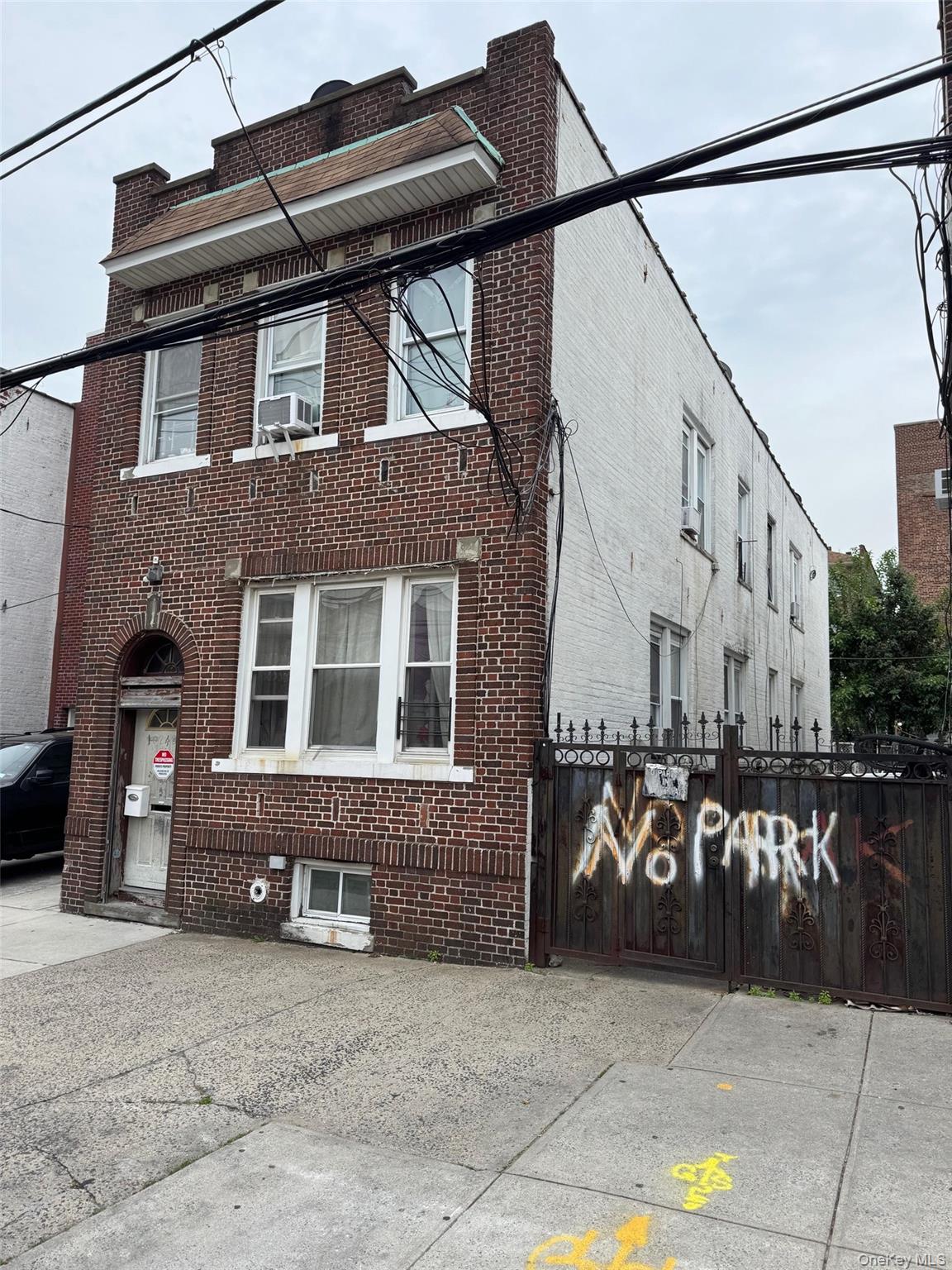 #2 photo, 102-48 Nicollis Avenue, クイーンズ区 Corona , NY 11368