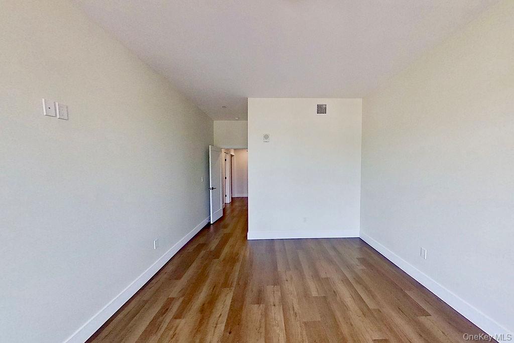 #20 photo, 185-191 Ashford Avenue, Dobbs Ferry , NY 10522