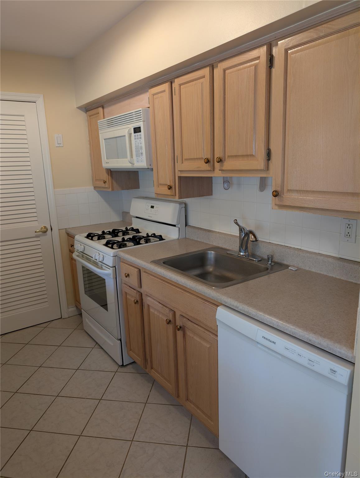 #15 photo, 1024 Washington Green, New Windsor , NY 12553