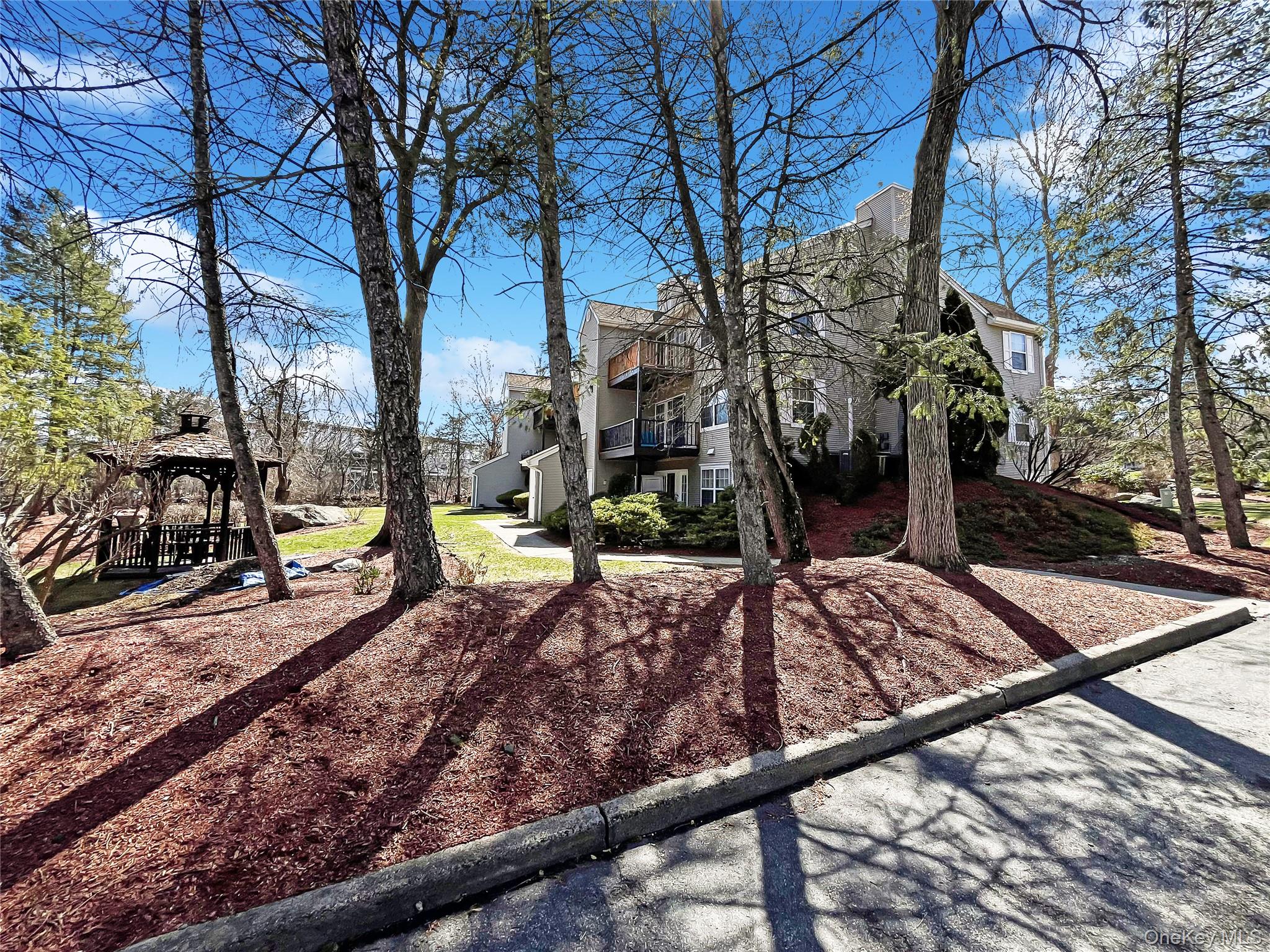 #3 photo, 1024 Washington Green, New Windsor , NY 12553