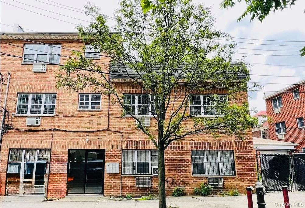 #1 photo, 109-12 Westside Avenue, クイーンズ区 Corona , NY 11368