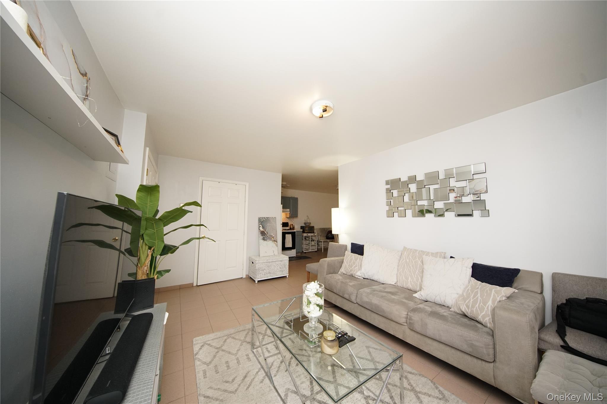 #10 photo, 109-12 Westside Avenue, クイーンズ区 Corona , NY 11368