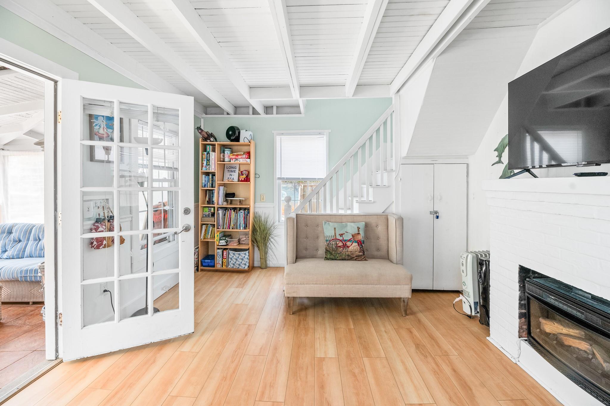 #5 photo, 291 Cottage Walk, Ocean Beach , NY 11770