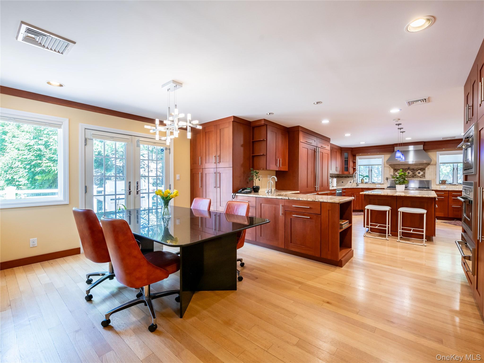 #8 photo, 43 Oxford Boulevard, ナッソー郡 Great Neck , NY 11023