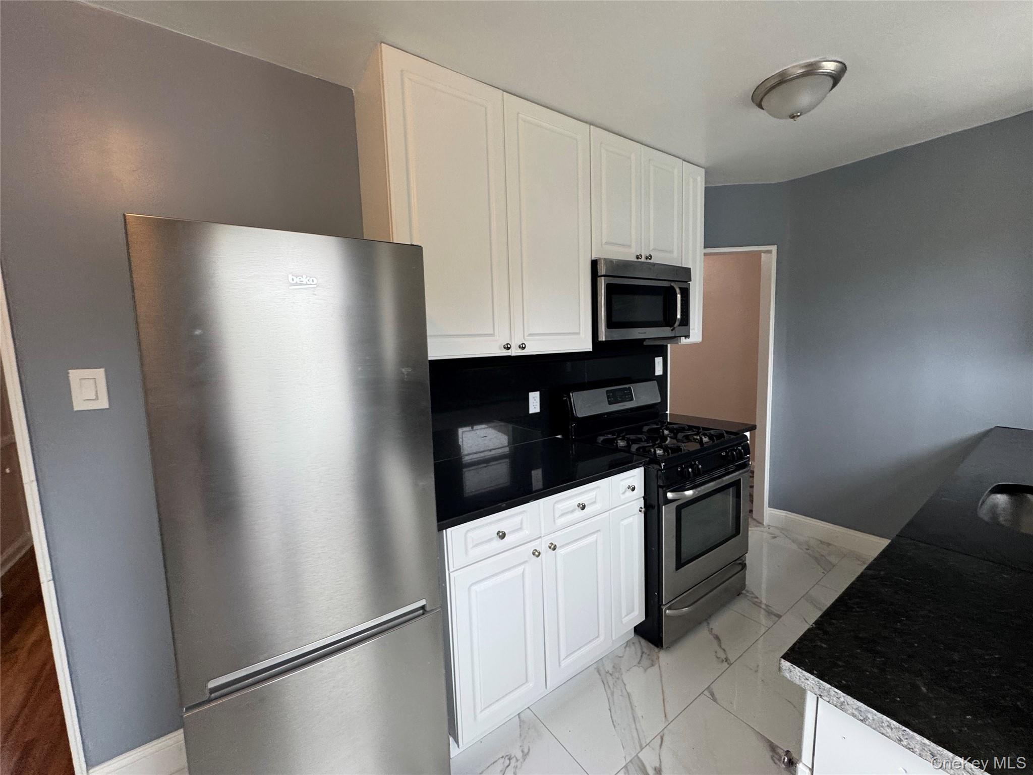 #11 photo, 153-32 77 Avenue, Kew Garden Hills , NY 11367