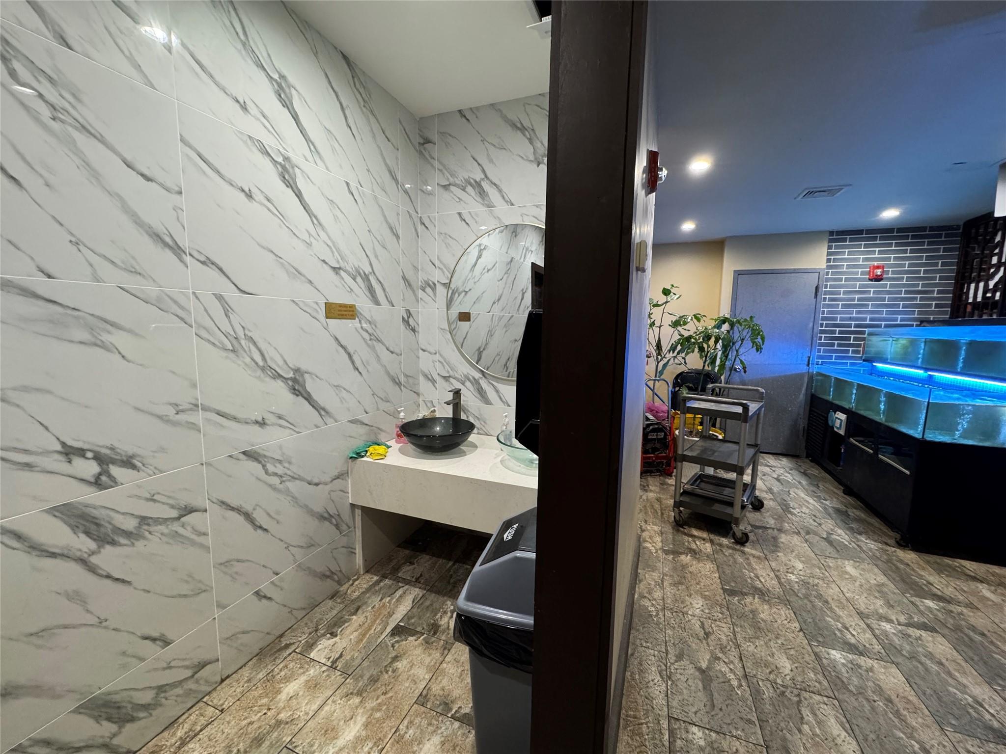 #5 photo, 136-55 37th Ave, クイーンズ区 Flushing , NY 11354