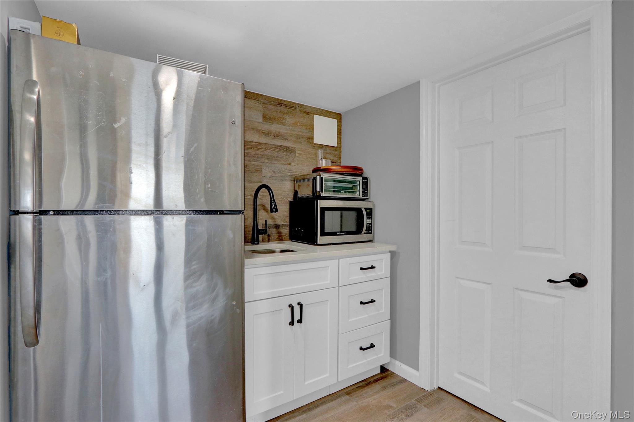 #19 photo, 243 Lakeside Trail, サフォーク郡 Ridge , NY 11961