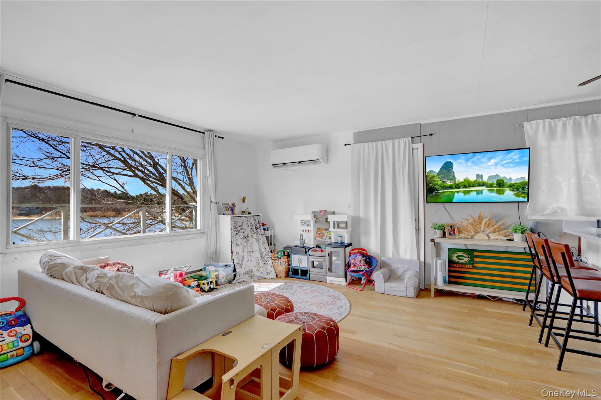 #7 photo, 243 Lakeside Trail, サフォーク郡 Ridge , NY 11961