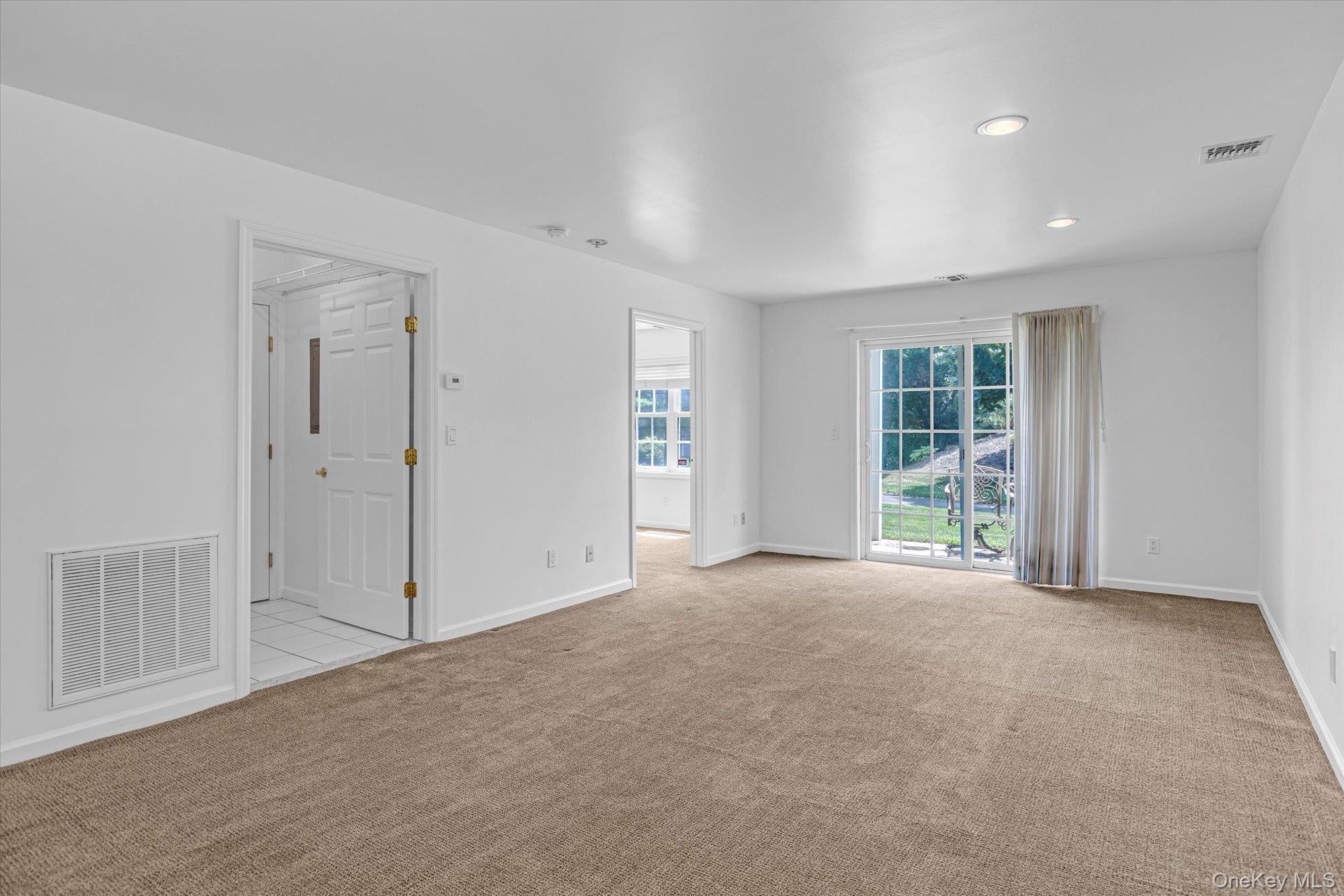 #5 photo, 911 Altessa Boulevard, Melville , NY 11747