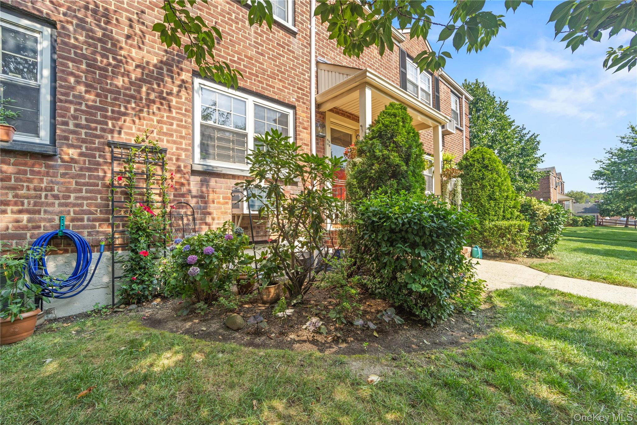 #15 photo, 69-09 215th Street, クイーンズ区 Bayside , NY 11364