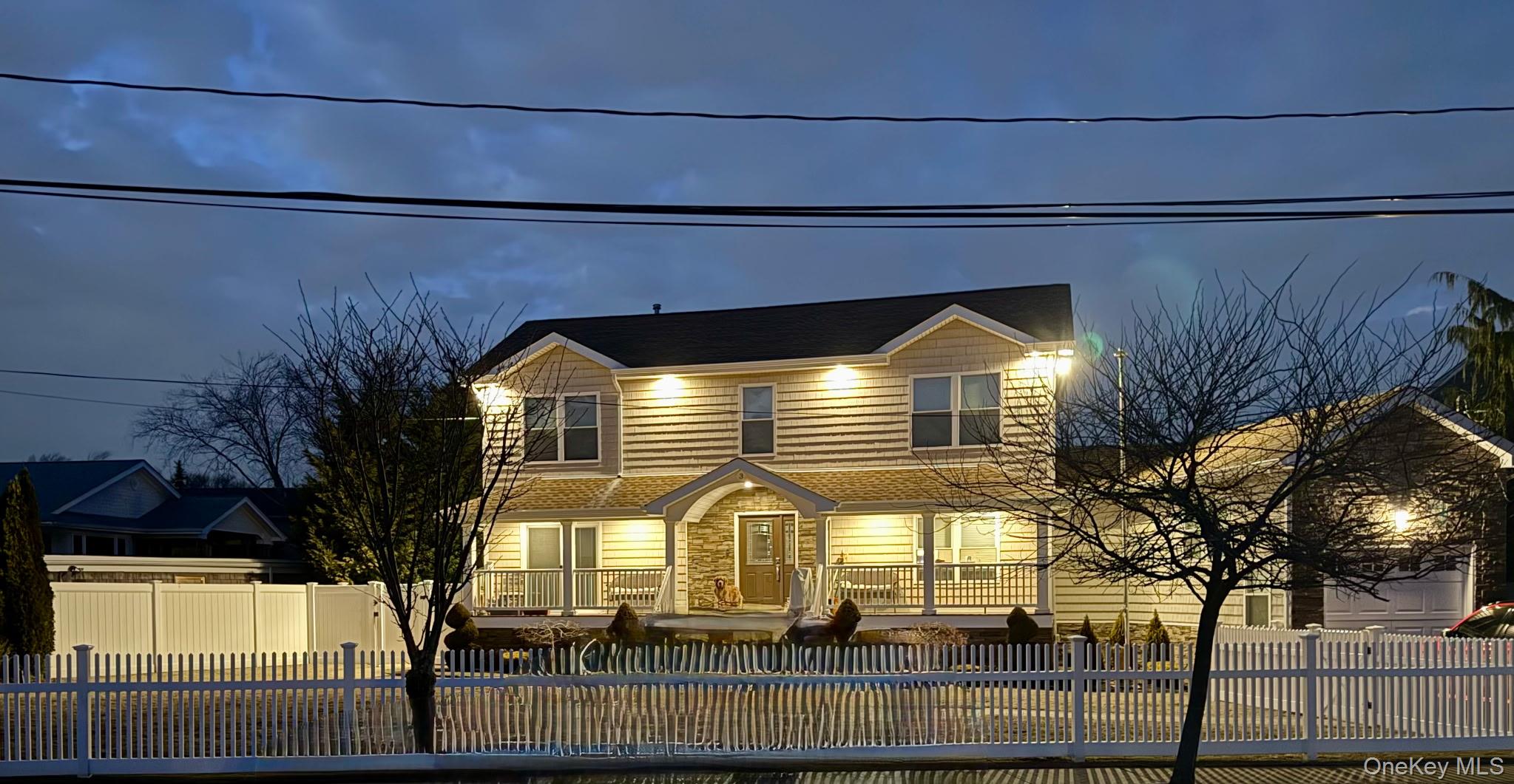 #5 photo, 3 Neptune Place, Massapequa , NY 11758