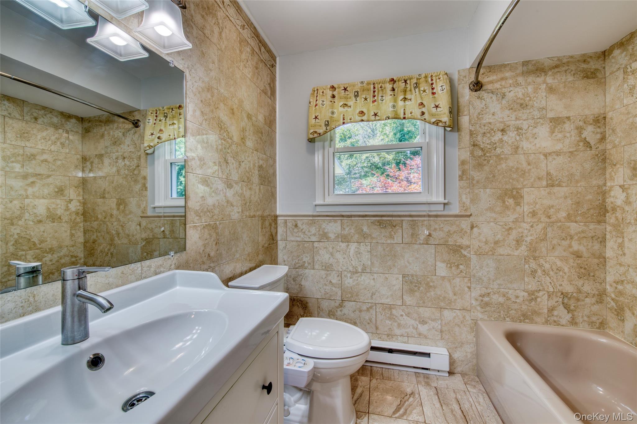 #12 photo, 685 Greenway W, サフォーク郡 Orient , NY 11957