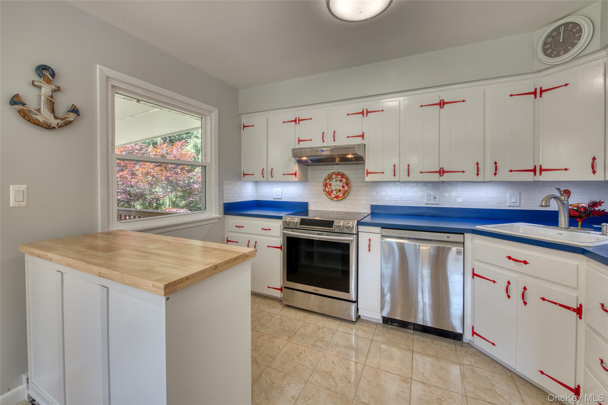 #8 photo, 685 Greenway W, サフォーク郡 Orient , NY 11957