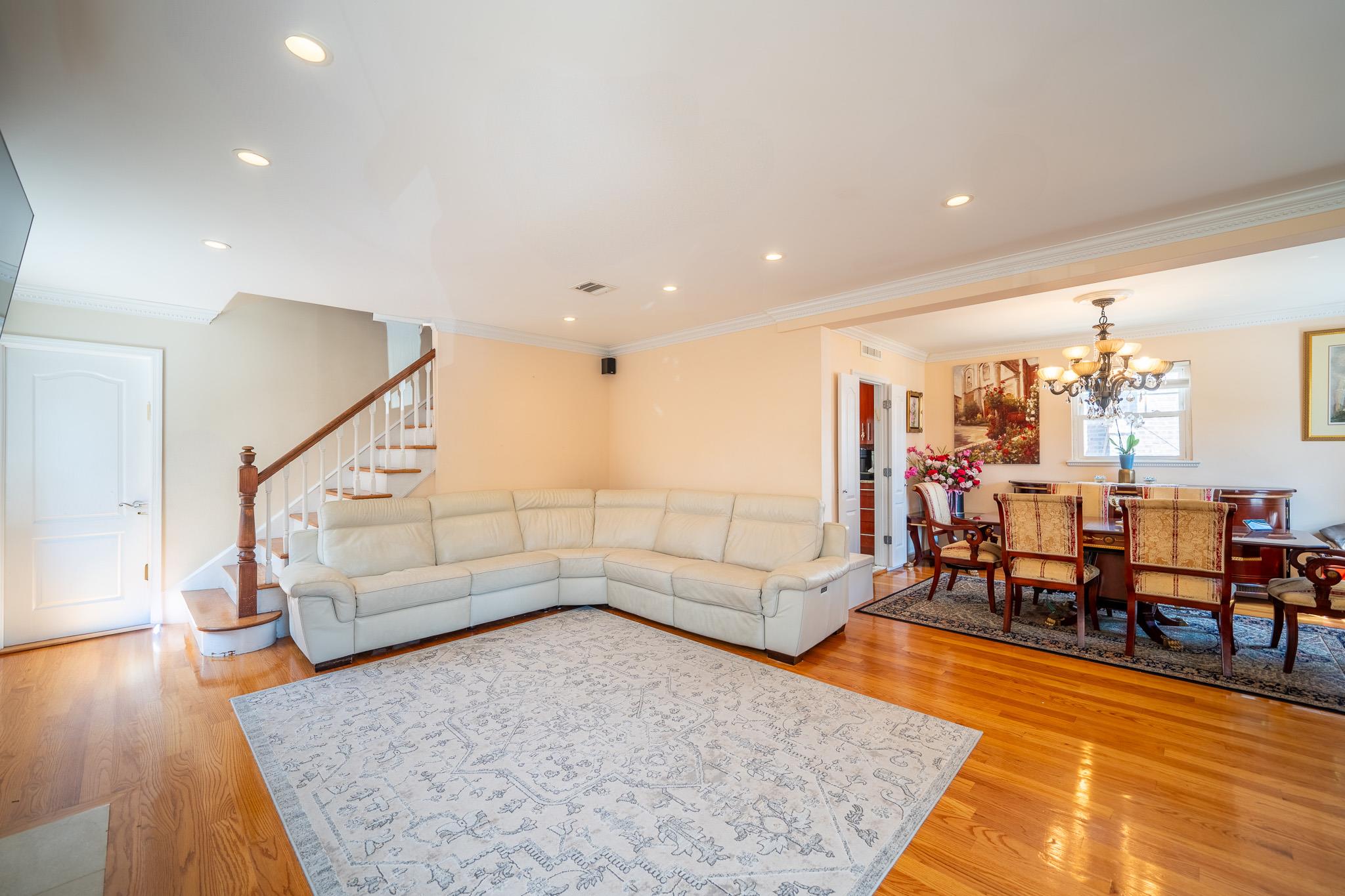 #10 photo, 75-22 186th Street, Fresh Meadows , NY 11366